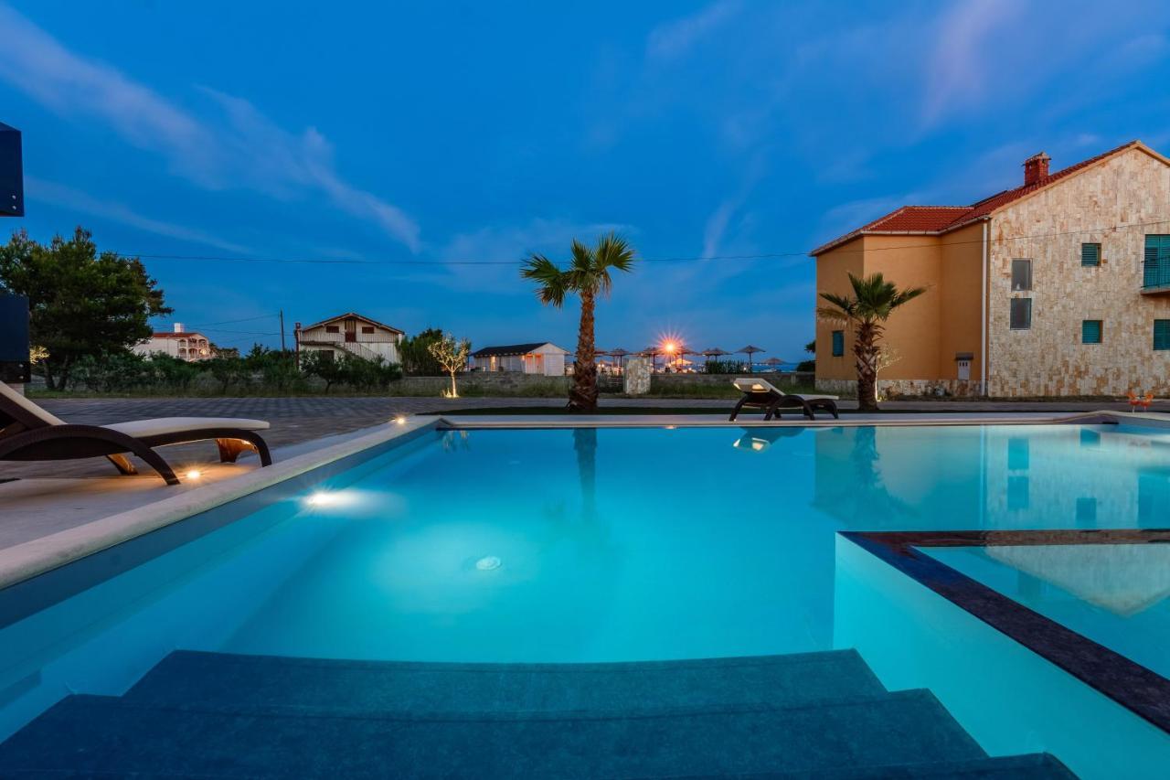 Resort Mirakul Vir Exterior foto